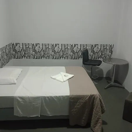 Hotel Rest